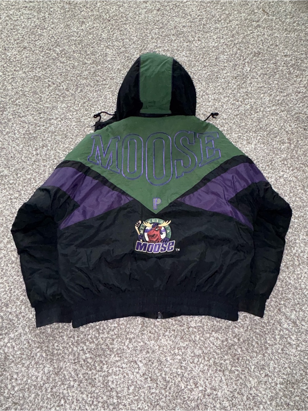 Minnesota Moose Jacket - Picture 5 of 6